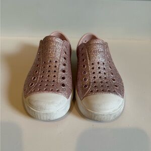 Native brand, child size 10, pink glitter Jefferson bling Sugarlight